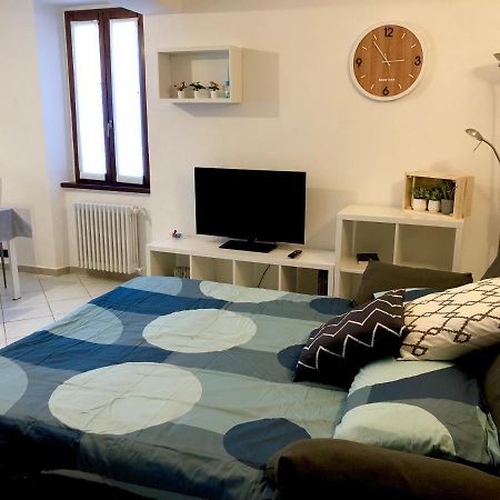 Casa Del Borghetto Apartment Intra Bagian luar foto