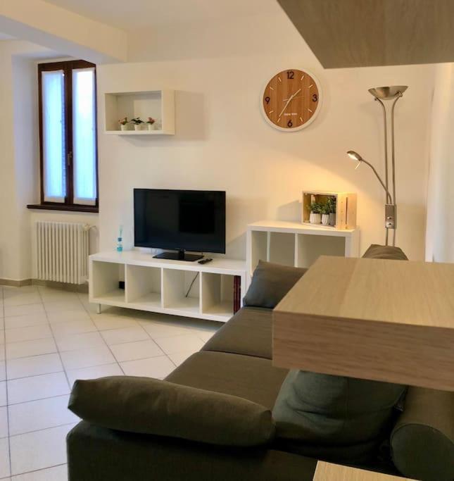 Casa Del Borghetto Apartment Intra Bagian luar foto