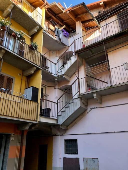 Casa Del Borghetto Apartment Intra Bagian luar foto